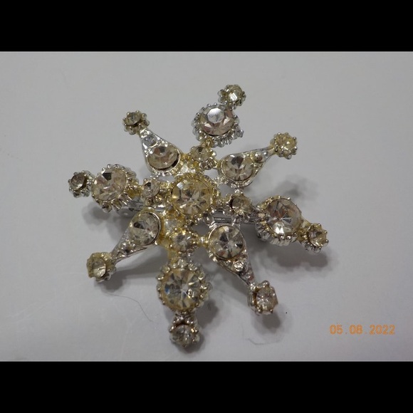 Vintage Rhinestone Star Brooch Sparkling Rare - Picture 5 of 5